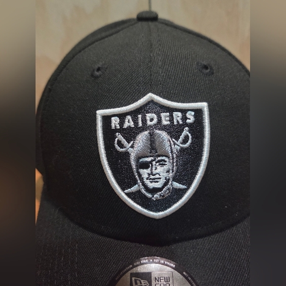 Las Vegas Raiders New Era 9FORTY Adjustable Cap Black NFL NWT - Picture 5 of 9